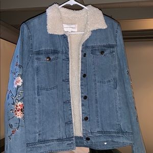 Free people Jean jacket Sherpa and embroidery
